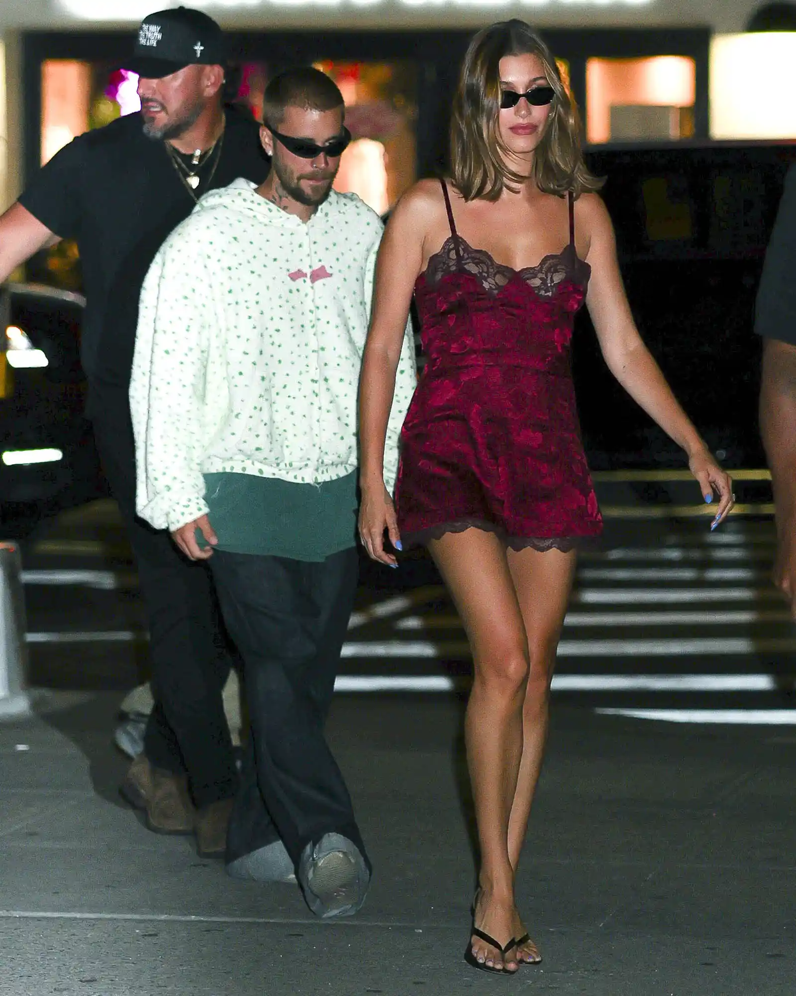 Justin Bieber e Hailey Bieber são vistos em SoHo em 19 de julho de 2026, na cidade de Nova York. 
