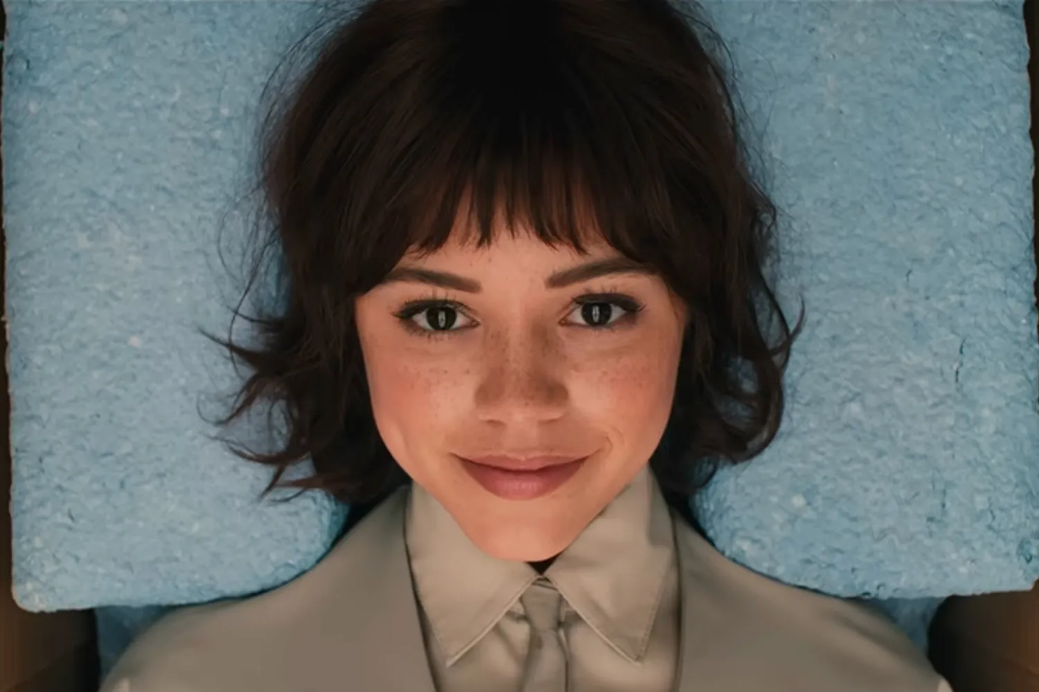 Jenna Ortega KLARA AND THE SUN – Trailer Oficial.