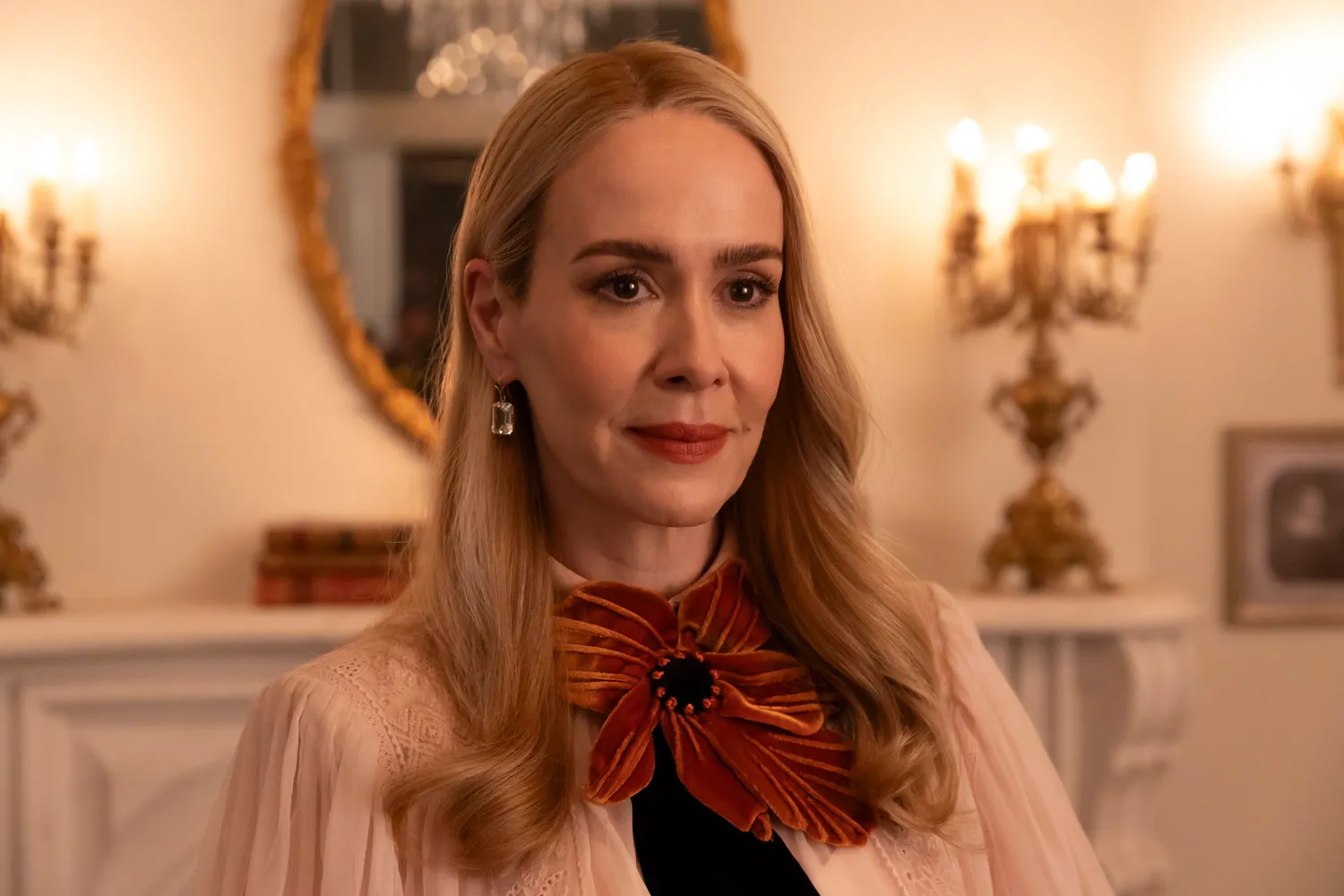 Sarah Paulson como Cordelia em American Horror Story 13.